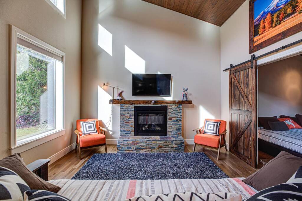 Newly Built Modern Chalet Duplex - 1 Mount Hood Village Exteriör bild