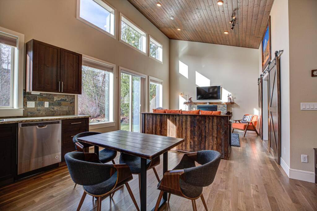Newly Built Modern Chalet Duplex - 1 Mount Hood Village Exteriör bild