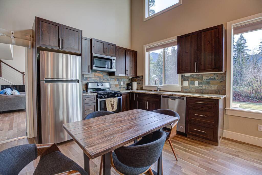 Newly Built Modern Chalet Duplex - 1 Mount Hood Village Exteriör bild